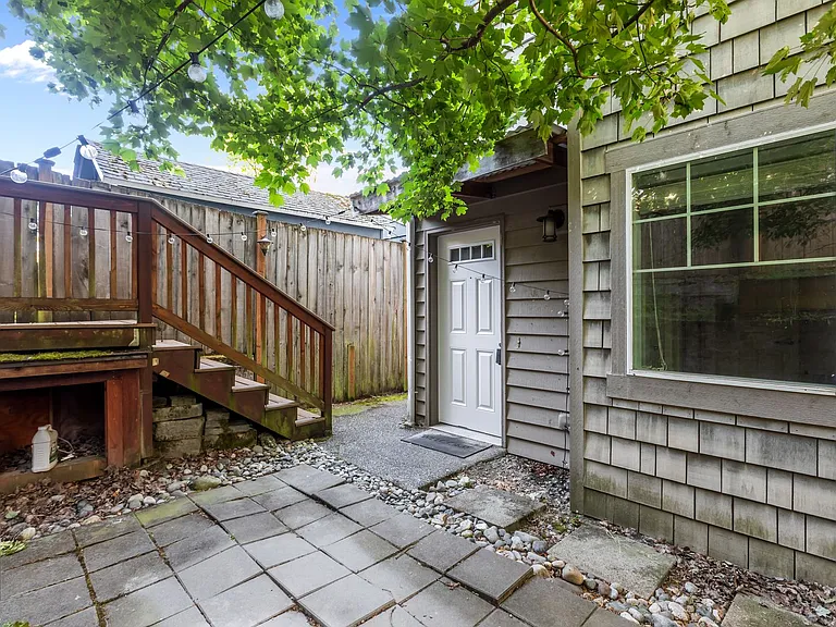 7552 12th Ave NE #A — Photo 31