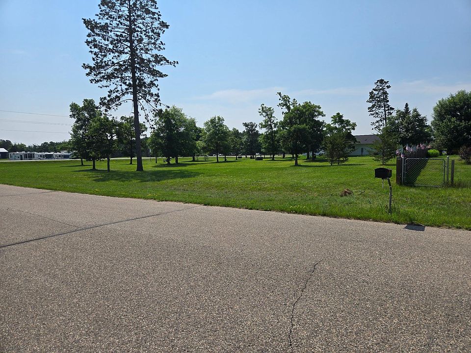 1st image of Walnut Ln