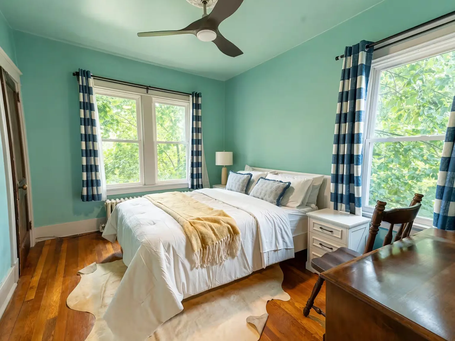 3 bed, 1400 sqft, $2,500 — Photo 4