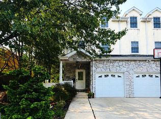 492 Harmon Rd, Philadelphia, PA 19128