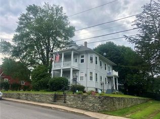 75 Lenox Ave, West Warwick, RI 02893