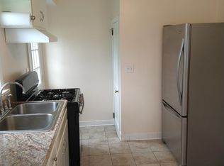 1067 Leslie St, Sharon, PA