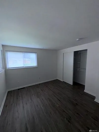 1336 Maplegrove Dr — Photo 13