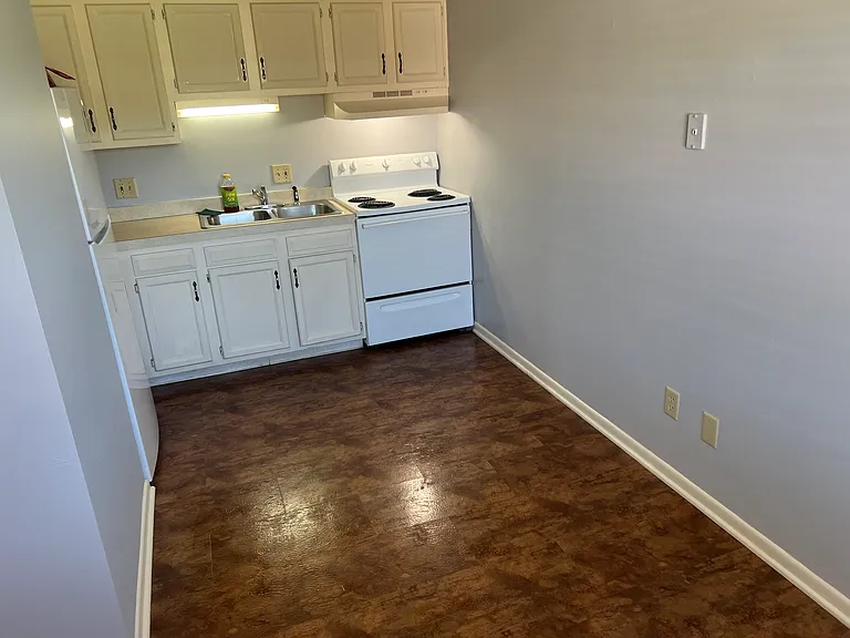 210 Taff Cir #A — Photo 9