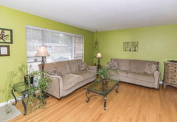 2nd image of 9659 Yorkshire Estates Dr