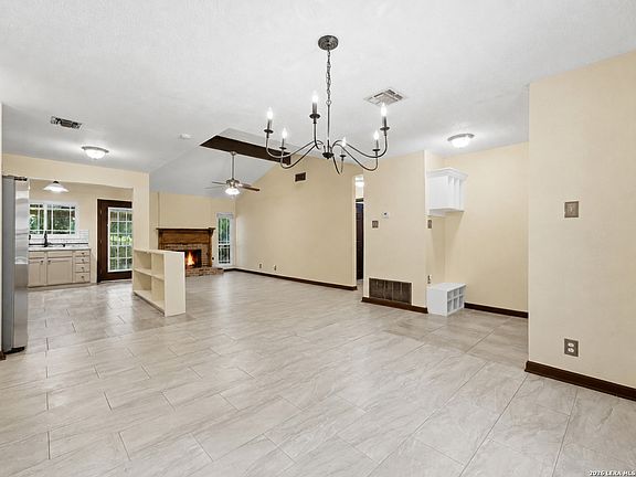 5th image of 1114 CHURING DR