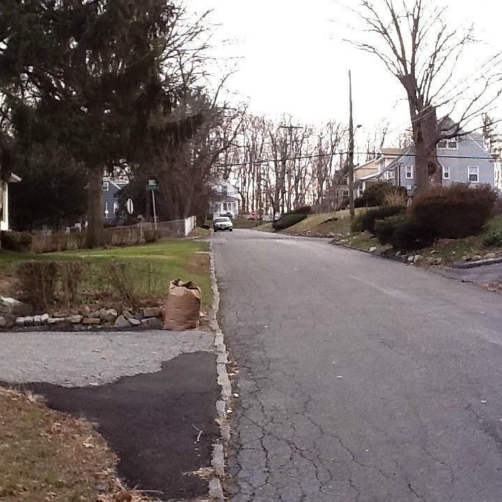 2nd image of 35 Terrace St