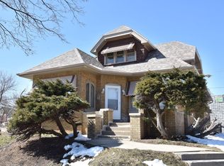 3079 N 28th St, Milwaukee, WI 53210