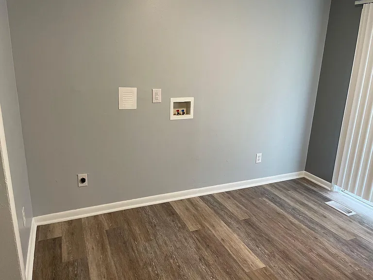 6012 Cliffdale Rd — Photo 12
