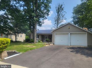 725 Mohawk St, Turnersville, NJ 08012