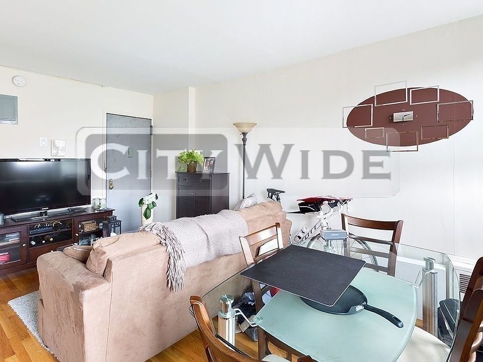 2nd image of 21 E 2nd St #3O