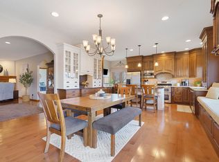 5025 William Dr, Waterloo, IA 50701