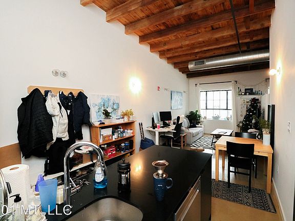 5th image of 1401 Germantown Ave APT 4F