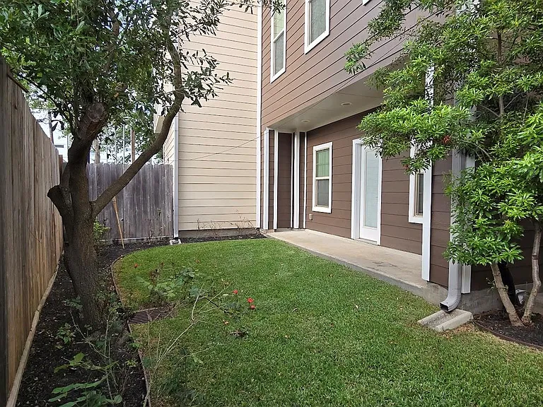 4109 Allen St — Photo 39