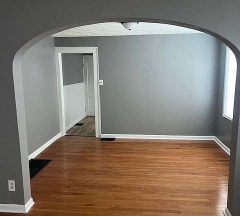 3rd image of 6004 N College Ave #6004