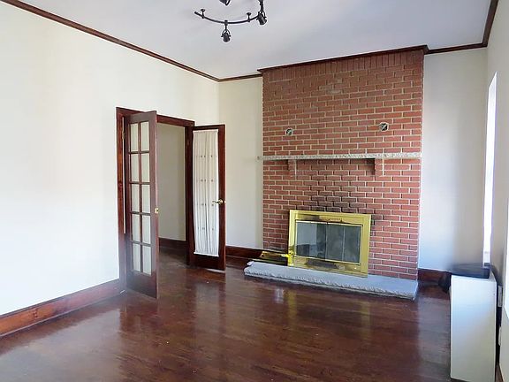 3rd image of 118 E 17th St APT 5F