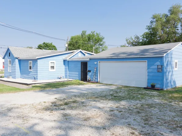124 Scott St, Chenoa, IL 61726