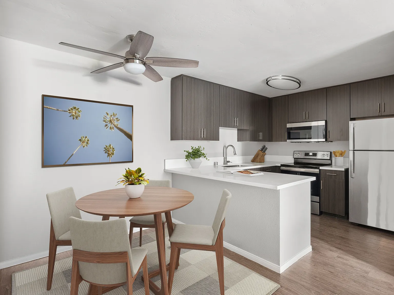 Santee Villas — Photo 2