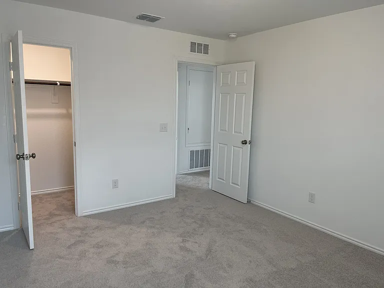 825 Breakwater Dr — Photo 23