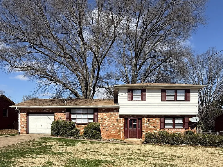 3616 Hester Ln NW — Photo 1