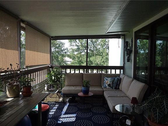 3rd image of 1162 Breezy Way