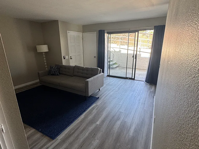 8622 Lemon Ave #6 — Photo 2