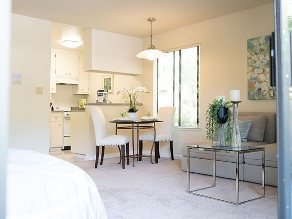 4th image of 3222 Glendora Dr APT 101