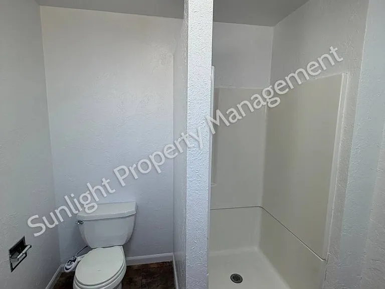 2228 Maple St — Photo 10