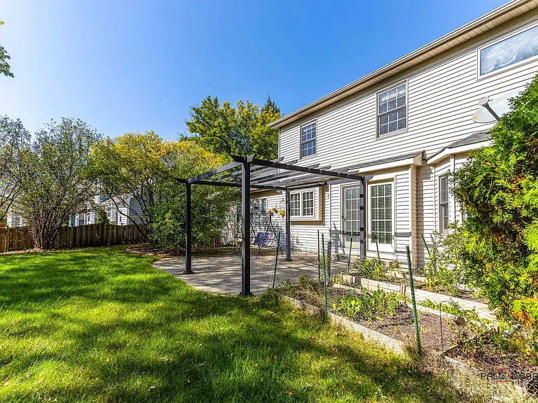 1214 Shoreline Dr — Photo 32