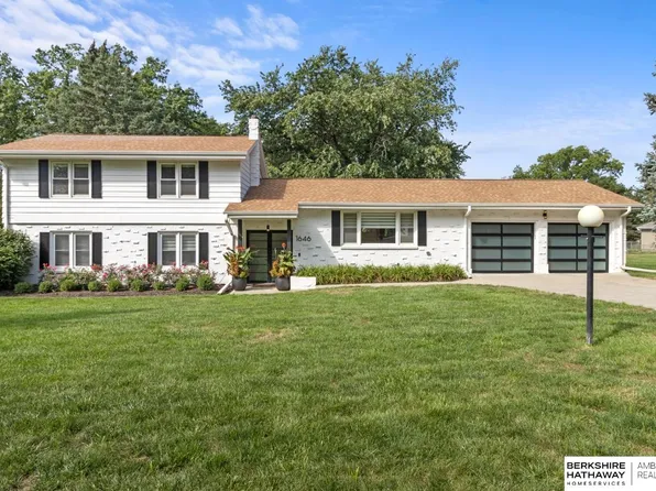 1646 Pine Rd, Omaha, NE 68144