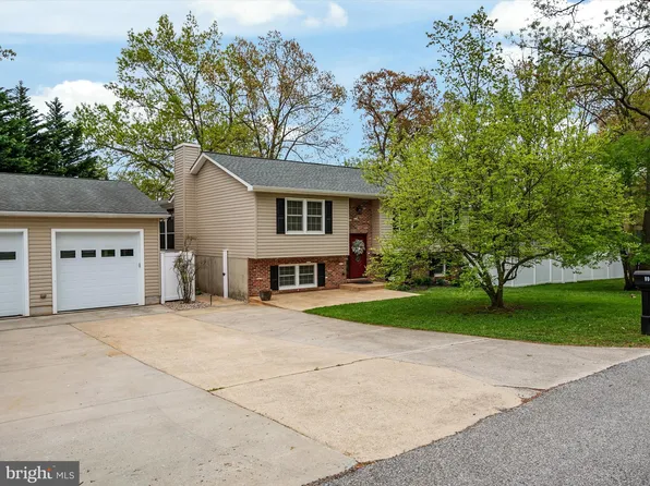 8065 Midvale Ave, Pasadena, MD 21122