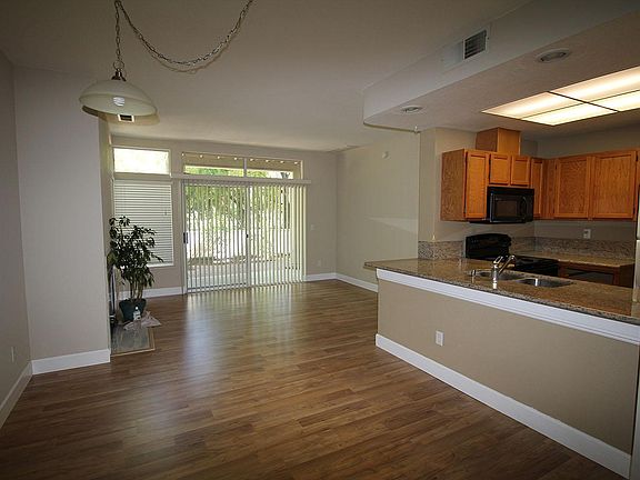 5th image of 1765 Parkview Green Cir