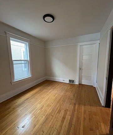 4th image of 2615 N Bartlett Ave