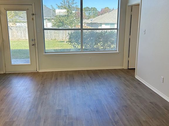3rd image of 6992 La Hacienda Dr