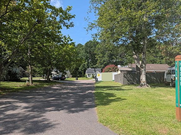 4th image of 107 Palm Ct