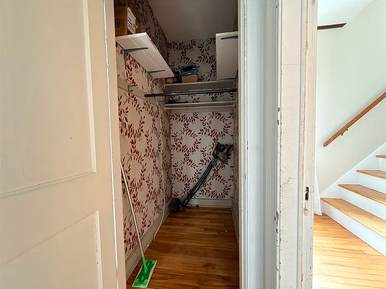 11 Clay St — Photo 4