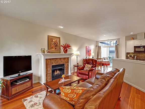 4th image of 7236 NE Stoneybrook St