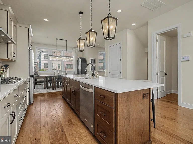 300 Squire Dr — Photo 20