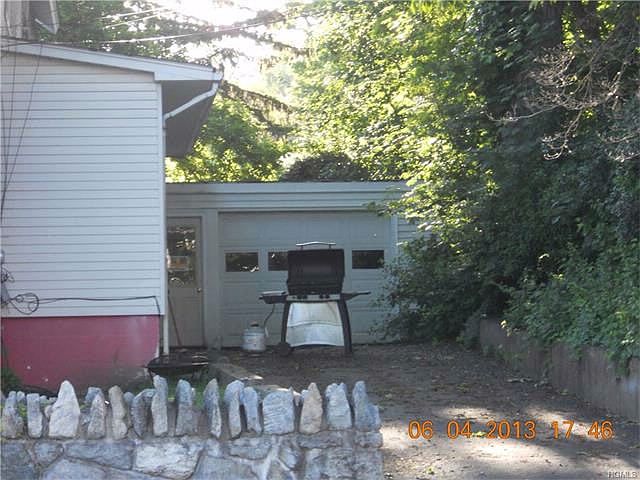2nd image of 377 Main St