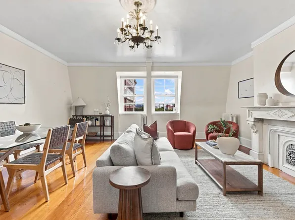 105 Beacon St APT 10, Boston, MA 02116