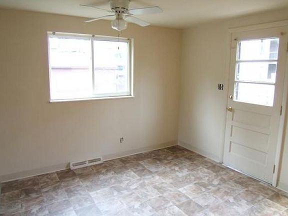 3rd image of 1304 Burr Ave