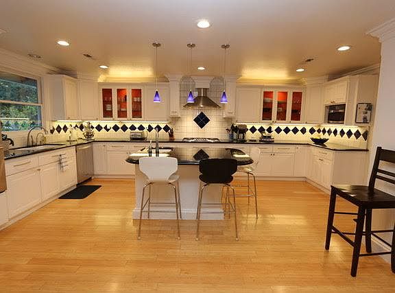2nd image of 3155 Barberry Ln