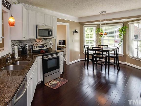 2nd image of 2301 Sunberry Dr