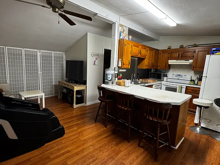 28 Portland Rd #1 — Photo 1