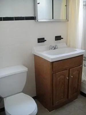 Rented by Robyn Lee, LREB | media 3