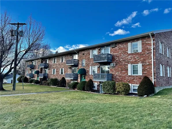 200 Manville Hill Rd APT 47, Cumberland, RI 02864