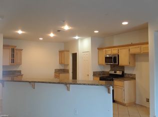 11800 Winewood St, Victorville, CA 92392