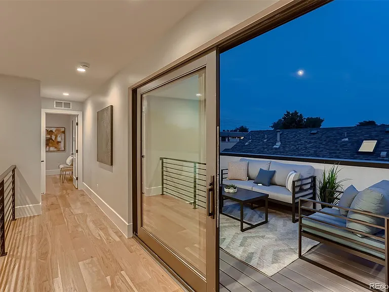 340 Jackson St — Photo 5