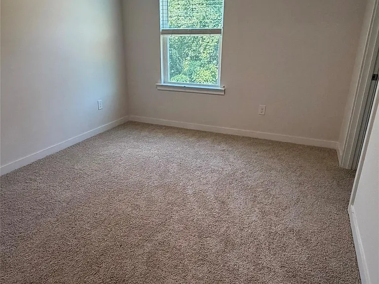 1423 Mammoth Rd — Photo 20