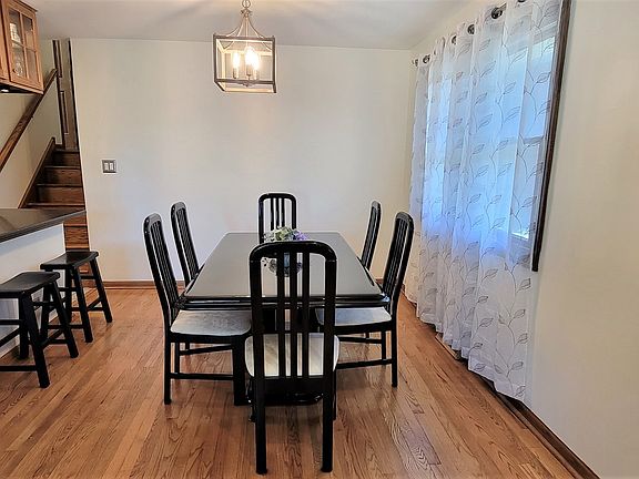 5th image of 1021 Apple Valley Dr